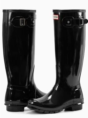 Hunter Women's Tall Gloss Rain Boots in Black